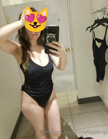 Foto di nudo di fuga di OnlyFans di Cosplaypengi