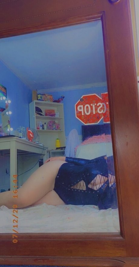 Foto di nudo di fuga di OnlyFans di Simpfucker