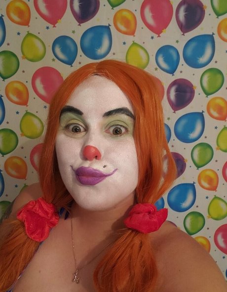 Foto di nudo di fuga di OnlyFans di Clowndivax