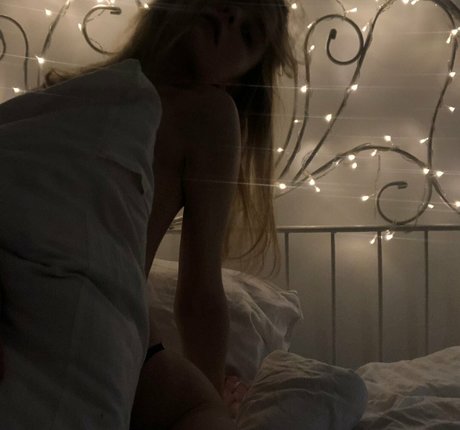 Foto di nudo di fuga di OnlyFans di Thetori