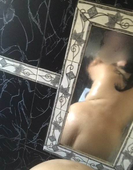 Foto di nudo di fuga di OnlyFans di Taniacamigrace