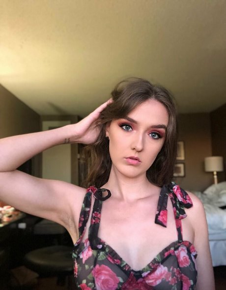 Foxyopheliaa
