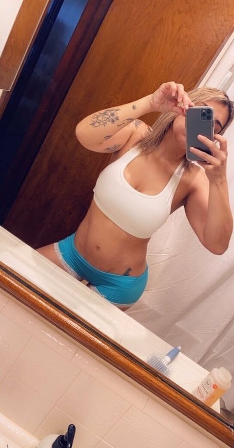 Foto di nudo di fuga di OnlyFans di Alexataylorfree