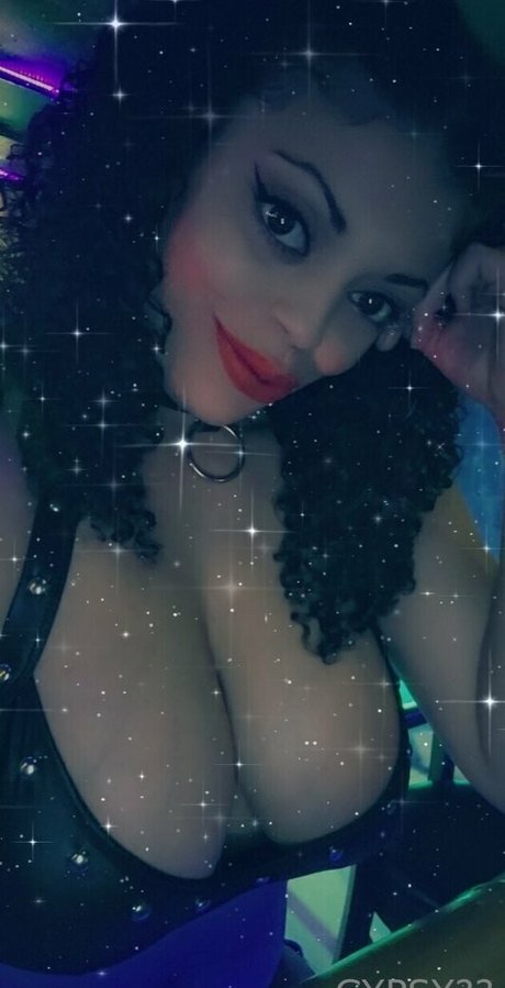 Foto di nudo di fuga di OnlyFans di Aligurlgypsy212