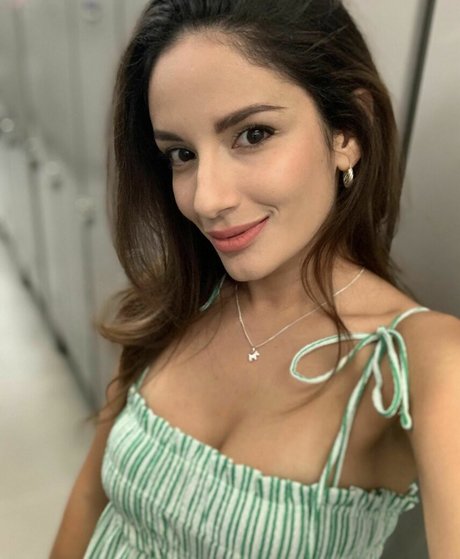 Foto di nudo di fuga di OnlyFans di Ambracherry