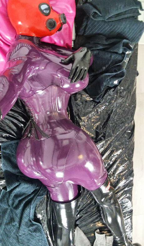 Rubberdollemma