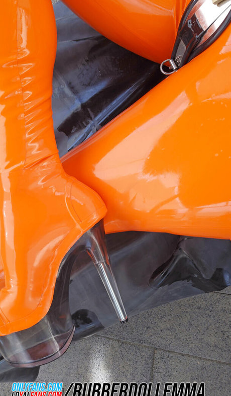 Rubberdollemma
