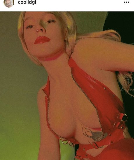 Foto di nudo di fuga di OnlyFans di Alisa Kulidzchi