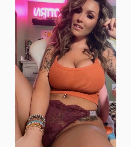 Foto di nudo di fuga di OnlyFans di Madiopolis