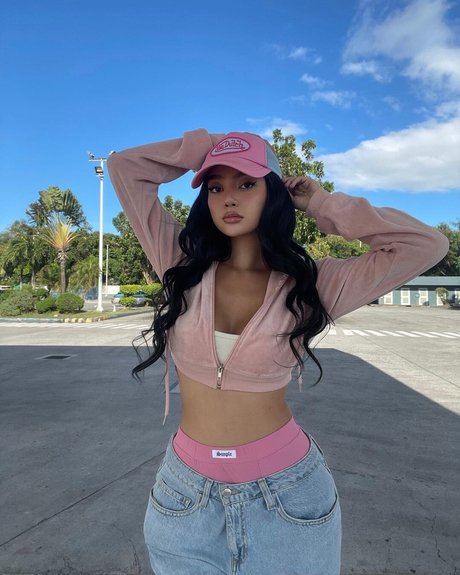 Nika Higashionna