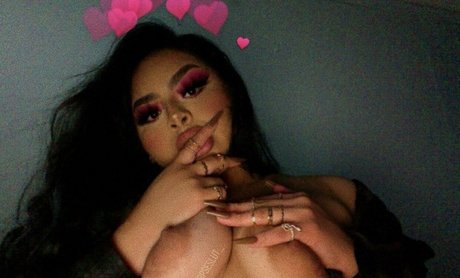 Foto di nudo di fuga di OnlyFans di Corpseslut