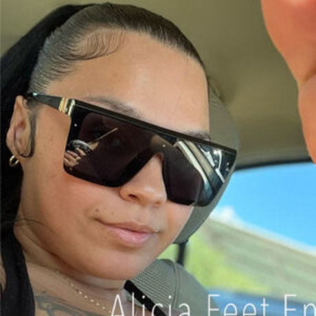 Aliciafeetempire
