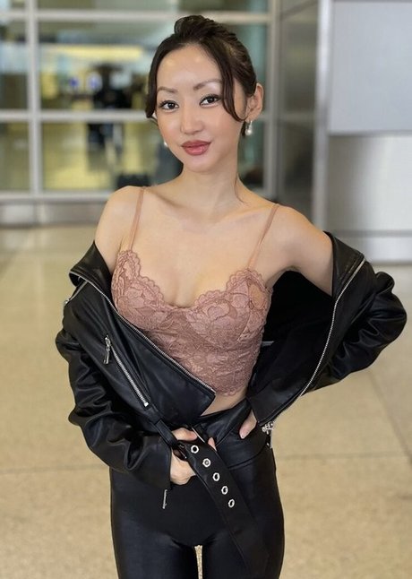 Foto di nudo di fuga di OnlyFans di Yeonmi Park