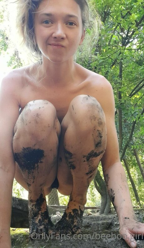 Foto di nudo di fuga di OnlyFans di Beeboogirl
