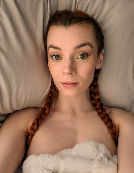 Foto di nudo di fuga di OnlyFans di Claruspolaris