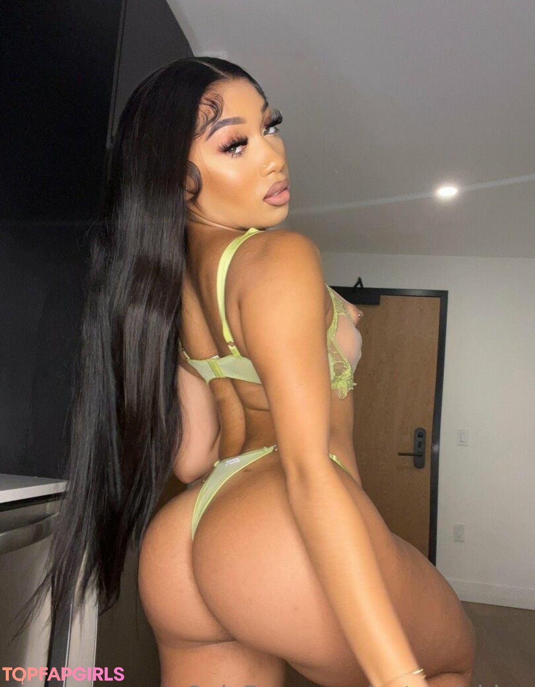 Foto di nudo di fuga di OnlyFans di Bubble Booty #1038