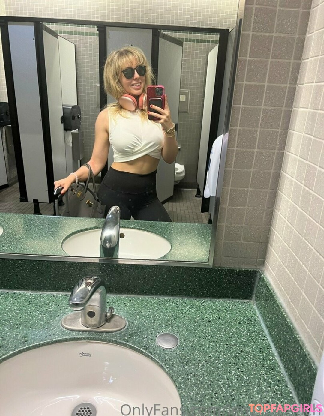 Foto di nudo di fuga di OnlyFans di Lena Paul #1175