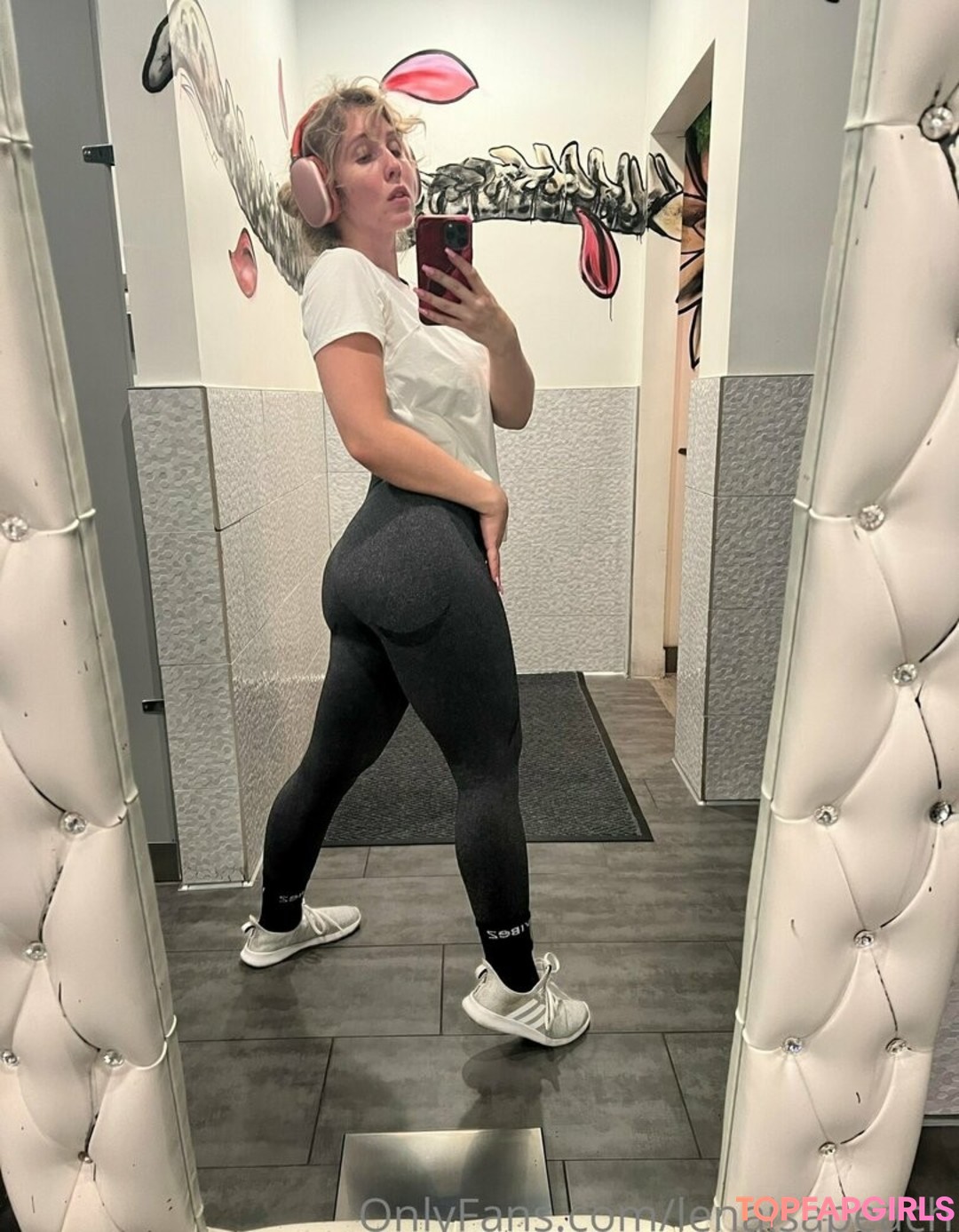 Foto di nudo di fuga di OnlyFans di Lena Paul #1323