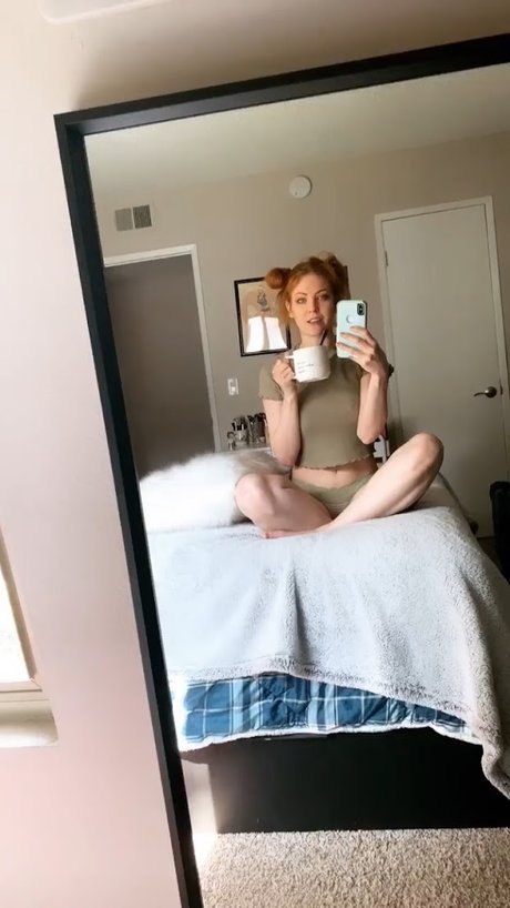Foto di nudo di fuga di OnlyFans di Maid Of Might