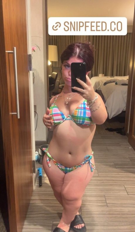 Foto di nudo di fuga di OnlyFans di Cassie