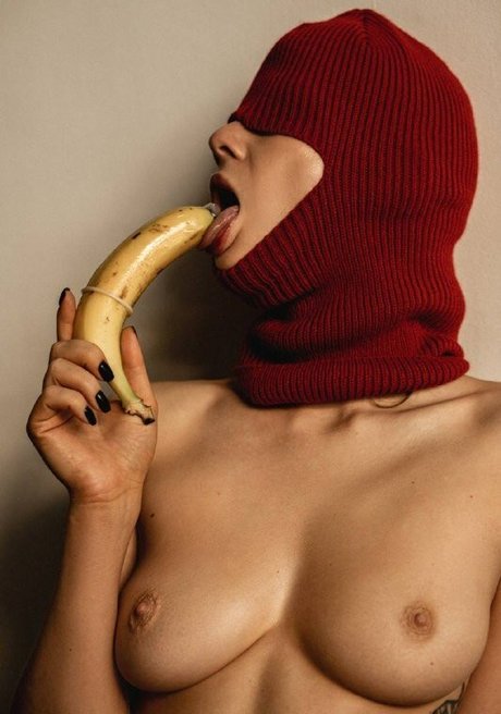 Foto di nudo di fuga di OnlyFans di Inga Lis