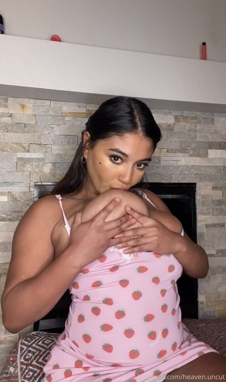 Foto di nudo di fuga di OnlyFans di Heaven