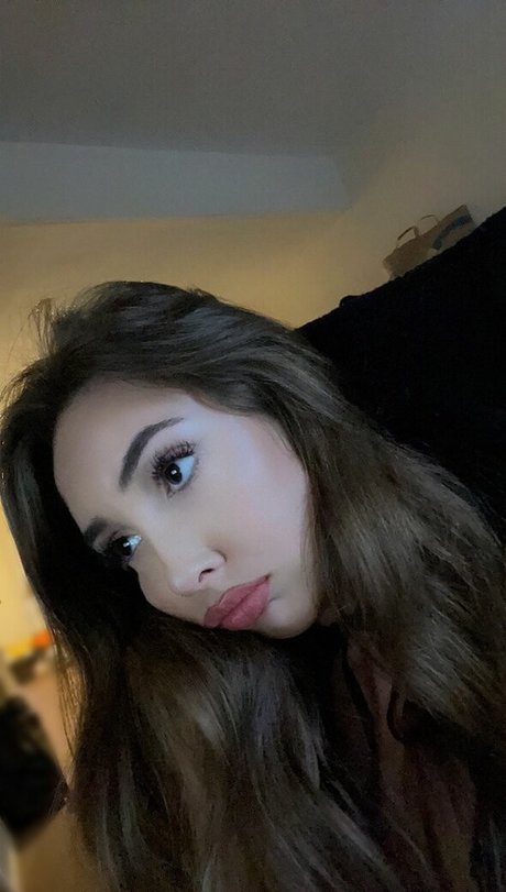 Foto di nudo di fuga di OnlyFans di Coral Larsen