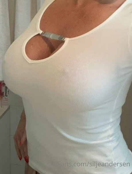 Foto di nudo di fuga di OnlyFans di Silje