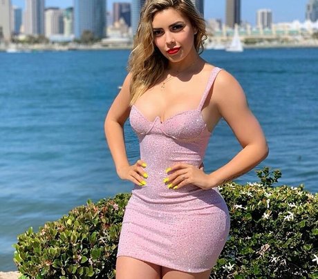 Viviane Lomelin