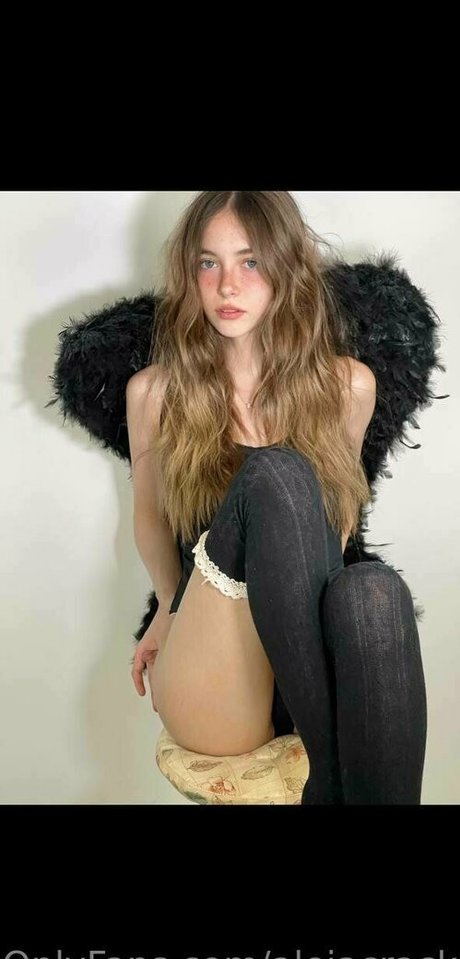 Foto di nudo di fuga di OnlyFans di Aleja Crack