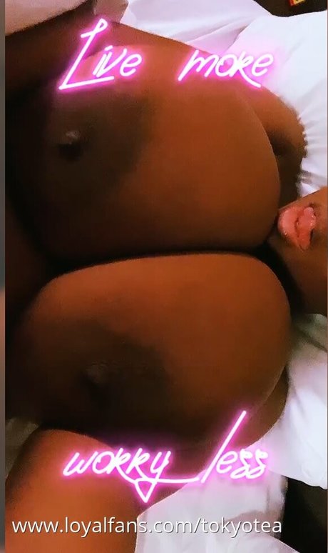 Foto di nudo di fuga di OnlyFans di Tokyotea