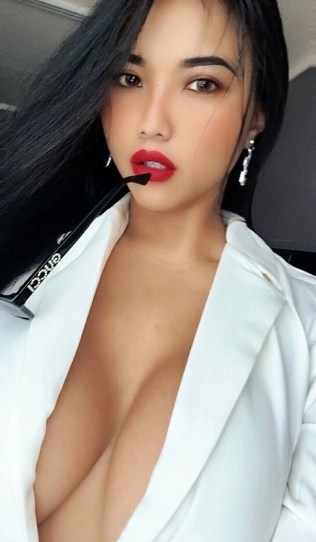 Ariaboobie