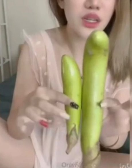 Foto di nudo di fuga di OnlyFans di Menaraewadee