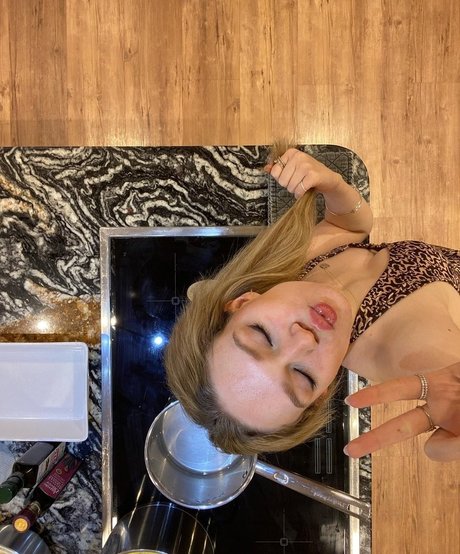 Foto di nudo di fuga di OnlyFans di Sapphire Upshall