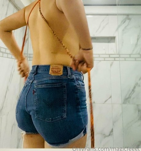 Foto di nudo di fuga di OnlyFans di Magicfeeet