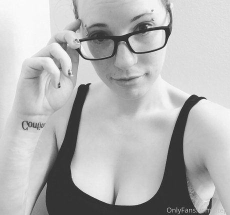Foto di nudo di fuga di OnlyFans di Stepj