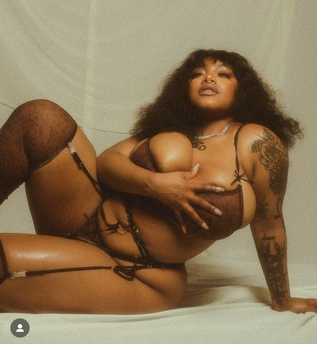 Foto di nudo di fuga di OnlyFans di Oyastorms