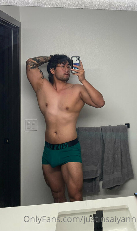 Foto di nudo di fuga di OnlyFans di Justinsaiyann