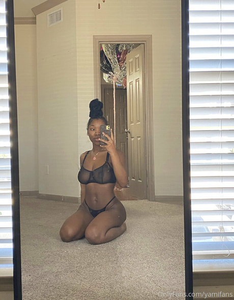 Foto di nudo di fuga di OnlyFans di Yamifans