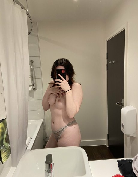 Foto di nudo di fuga di OnlyFans di Ashleysquirts