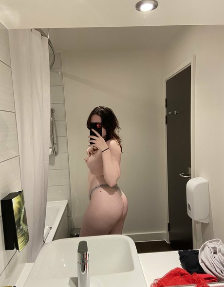 Foto di nudo di fuga di OnlyFans di Ashleysquirts