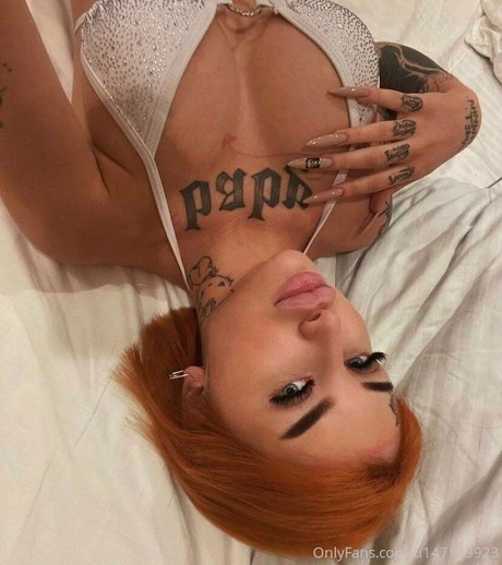 Foto di nudo di fuga di OnlyFans di Alisex