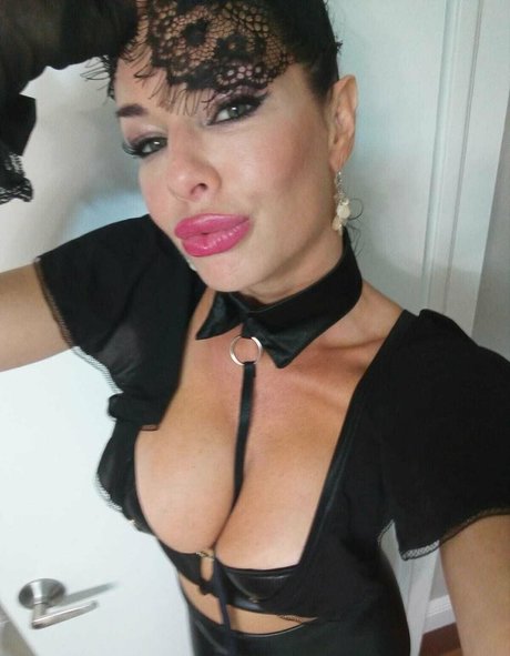 Foto di nudo di fuga di OnlyFans di Veronicaavluv
