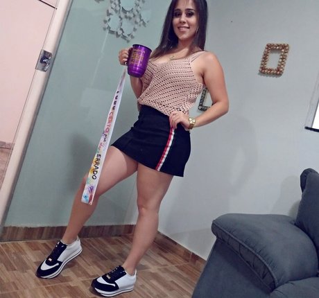 Foto di nudo di fuga di OnlyFans di Millenecarolina