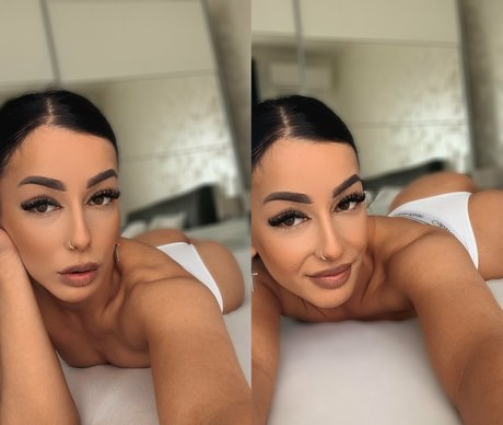 Foto di nudo di fuga di OnlyFans di Medeealarisa