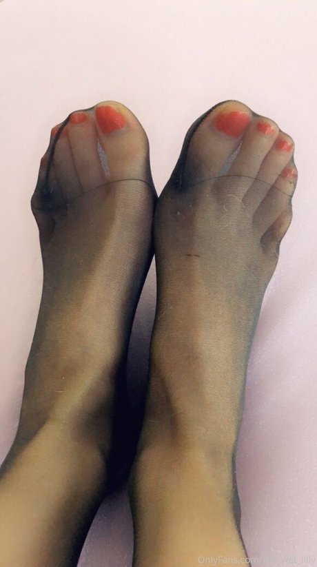 Foto di nudo di fuga di OnlyFans di Hotwetlilly