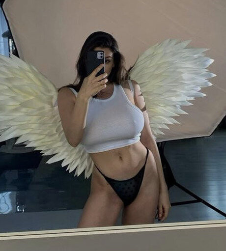 Foto di nudo di fuga di OnlyFans di Raya Lazarova