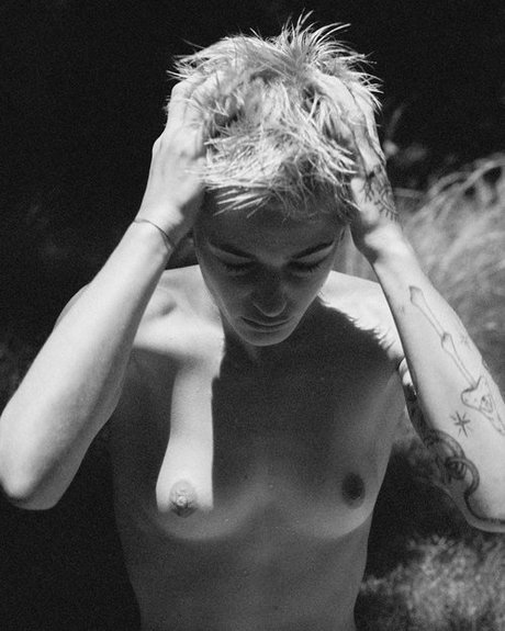 Foto di nudo di fuga di OnlyFans di Esther Mcgregor