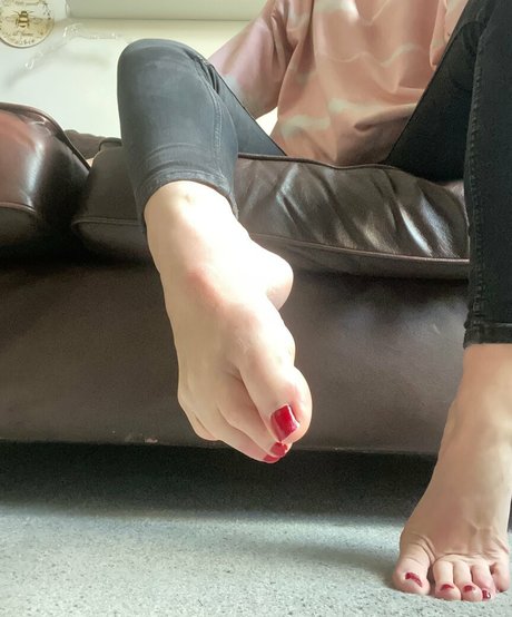 Callyfeet33