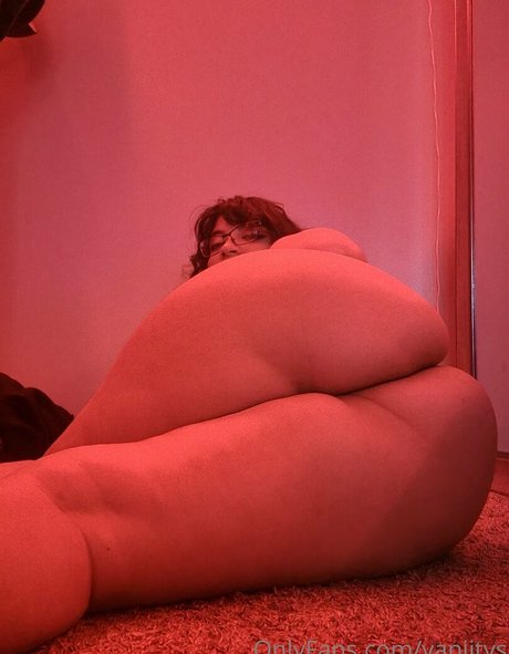 Foto di nudo di fuga di OnlyFans di Vaniitys